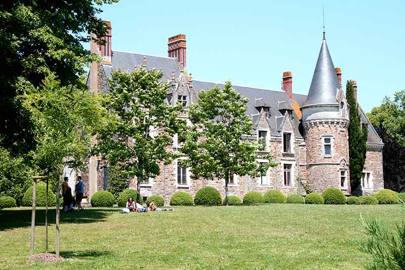 Château et parc de Briacé au Landreau